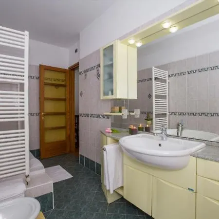 Sleeps 8 * تْشيما