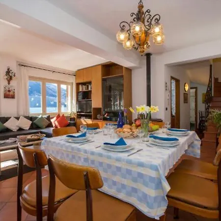 Sleeps 8 * تْشيما